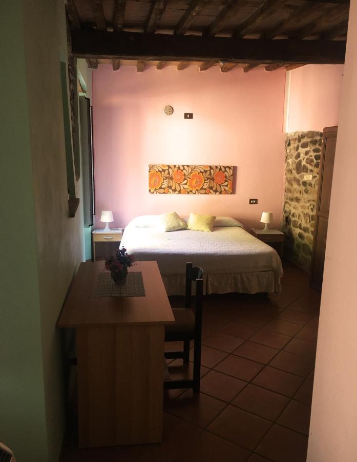 Hotel In Castello Gallicano Exteriér fotografie